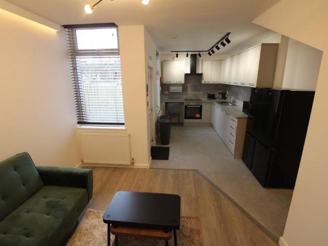 Room for rent in Woodnook, Backburn