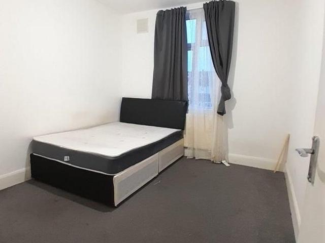 Room for rent in London Borough of Croydon, Greater London