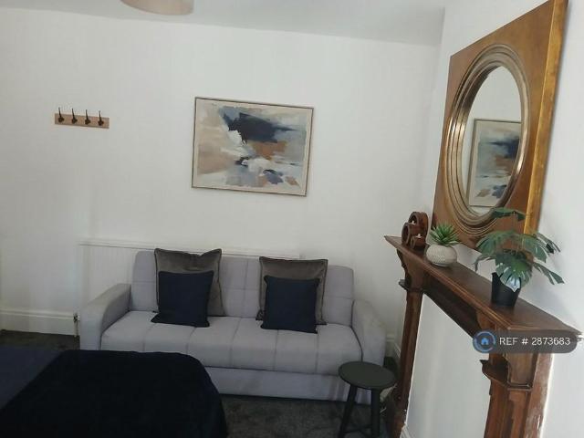 Room for rent in Highfields, Old Wharf