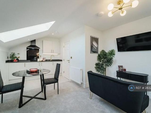 Room for rent in New Normanton, East Midlands