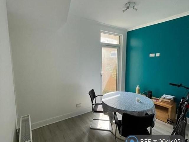 Room for rent in Brompton, Gillingham