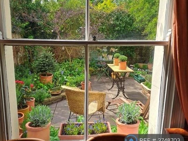Room for rent in Westminster, Victoria