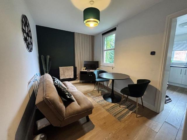 Room for rent in Evershot, Oxfordshire