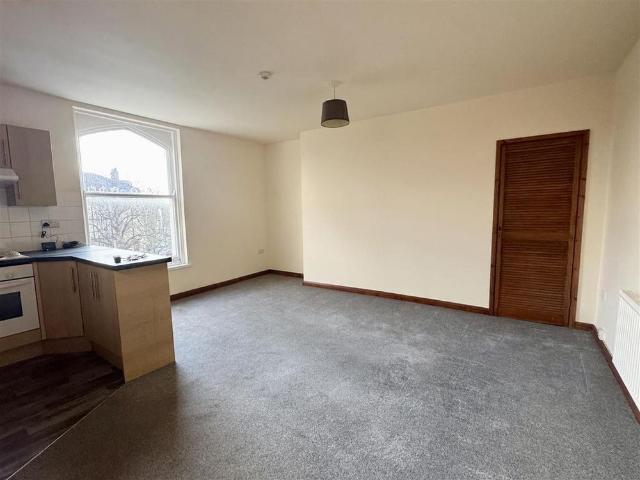 Room for rent in South Cliff, Kepwick