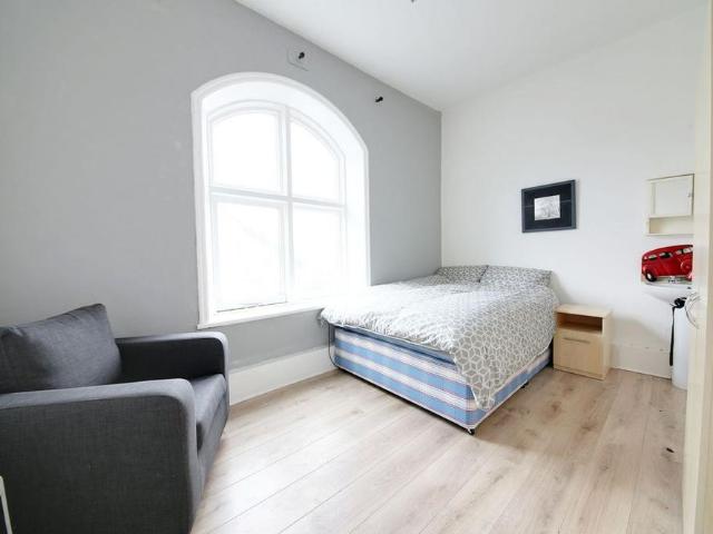 Room for rent in Newtown, Widnes
