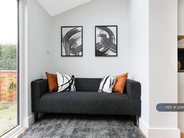 Room for rent in Sandal Magna, Wakefield