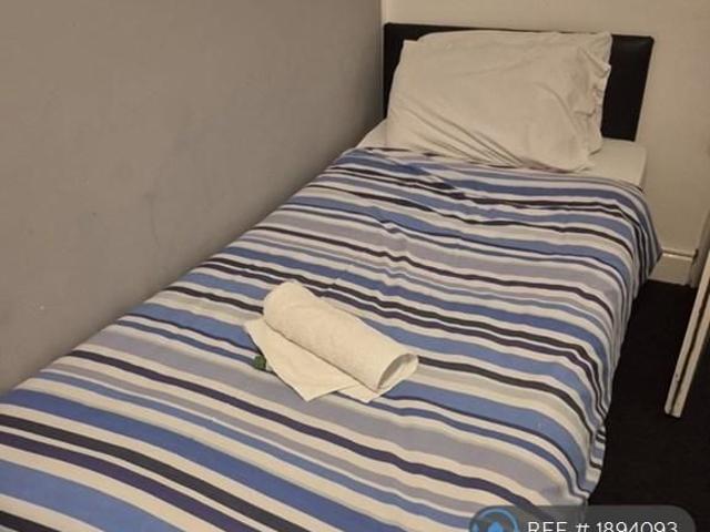 Room for rent in Foxhall, Blackpool