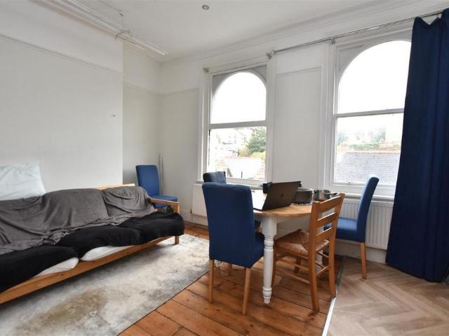 Room for rent in Bohemia, Guestling Green
