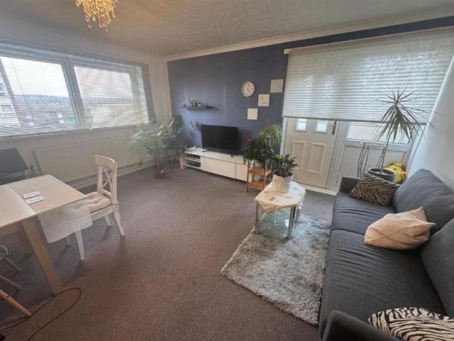 Room for rent in Kirkstall, West Yorkshire