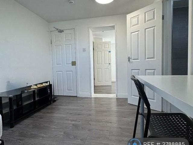 Room for rent in Spon End, West Midlands
