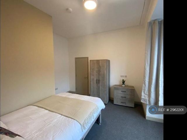 Room for rent in Beamhurst, Staffordshire