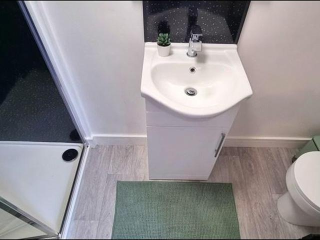 Room for rent in Caldermill, East Midlands