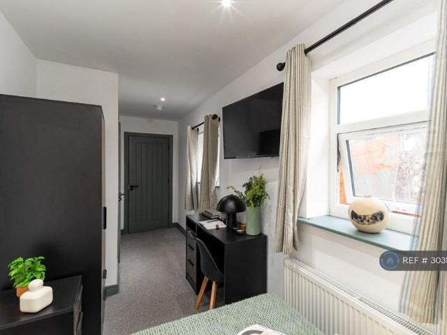 Room for rent in Whitecross, Warrington
