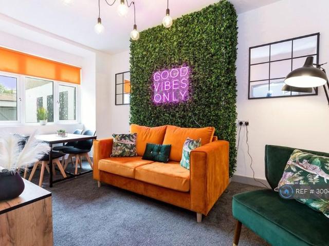Room for rent in Darlington