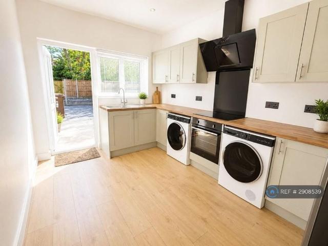 Room for rent in Brompton, Gillingham