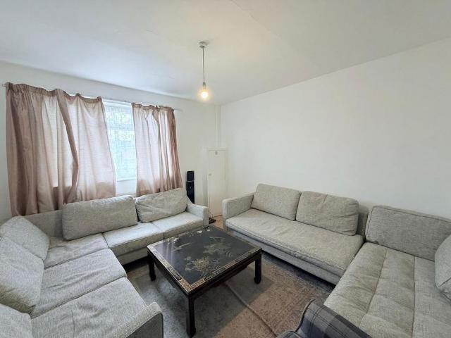 Room for rent in Old Lenton, Haddon