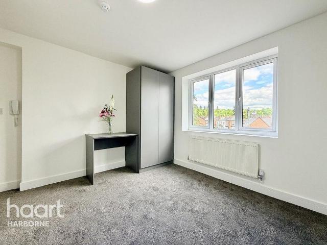 Room for rent in Langley Green, West Midlands