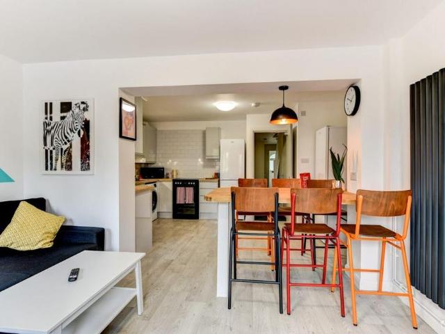 Room for rent in Whiteway, Dulcote