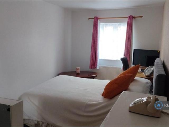 Room for rent in Ettingshall, West Midlands