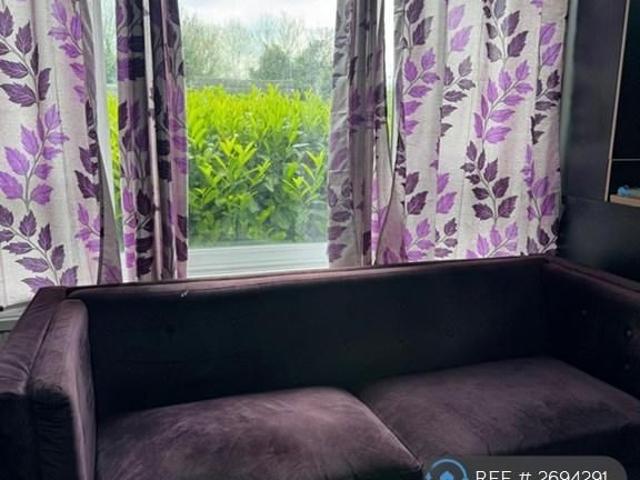 Room for rent in City Centre, Isle Of Man