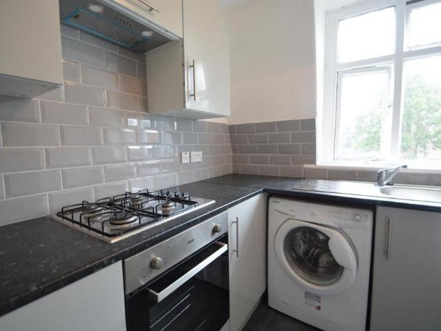 Room for rent in Beckett Park, Headingley