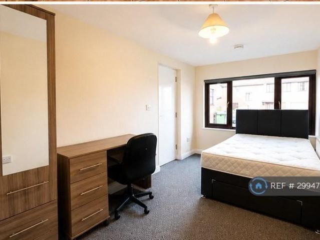 Room for rent in Clover Hill, East Bank