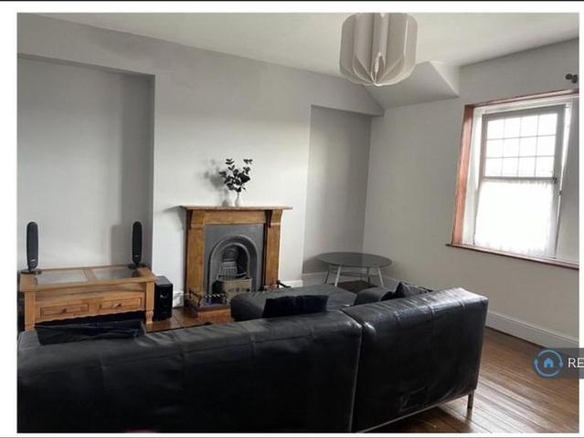 Room for rent in Nangreaves, Wales