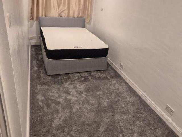 Room for rent in Gidea Park, Greater London