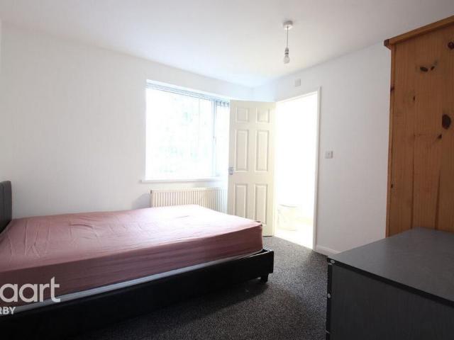 Room for rent in East Midlands