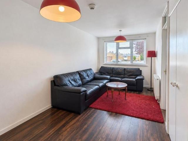 Room for rent in Fordham Heath, Essex