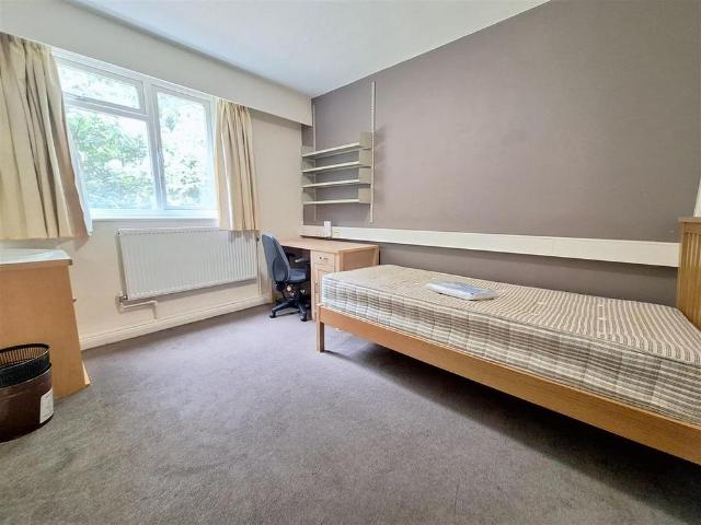 Room for rent in Newtown, Reading