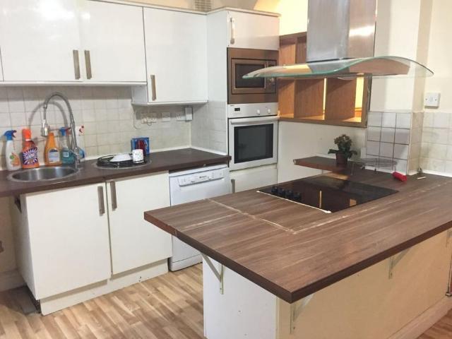 Room for rent in London Borough of Merton, Greater London