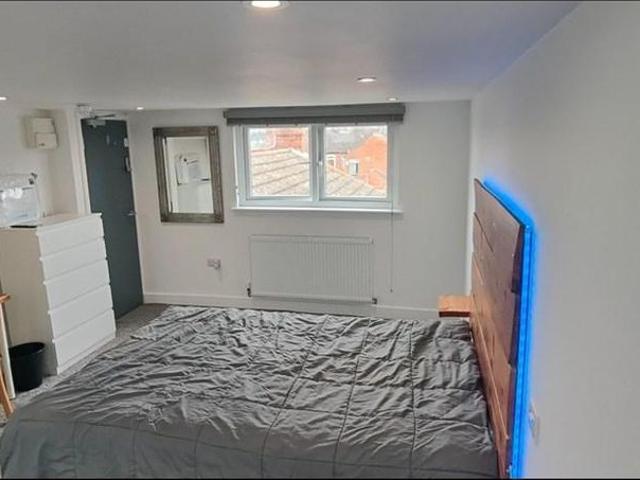 Room for rent in New Bilton, Warwickshire