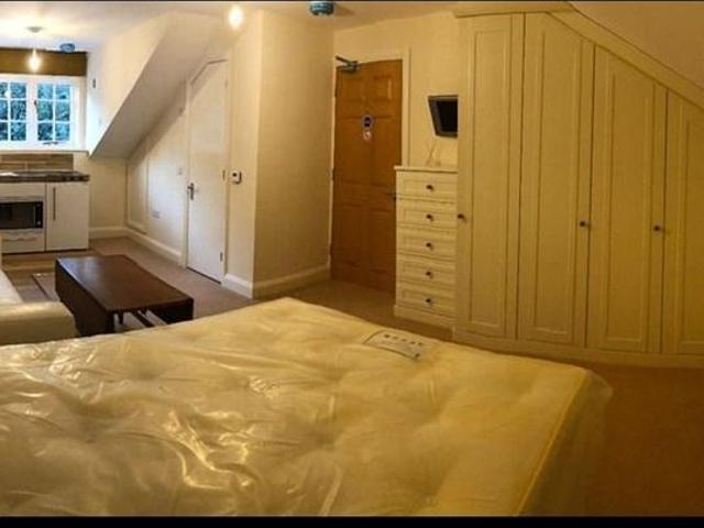Room for rent in Hertford, Colliers End