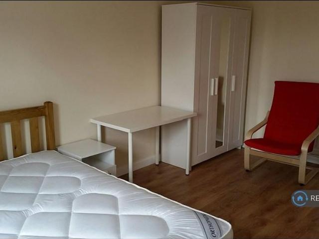 Room for rent in Beamhurst, Staffordshire