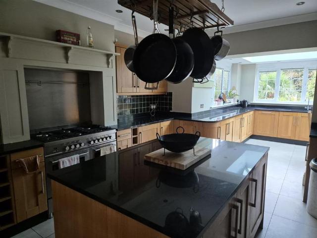 Room for rent in Carshalton Beeches, Greater London