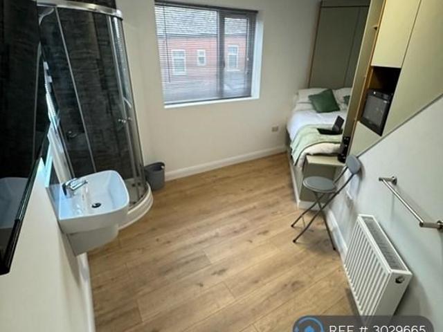 Room for rent in Brownlow Fold, Bolton