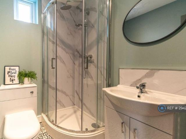 Room for rent in Chesham, Bury