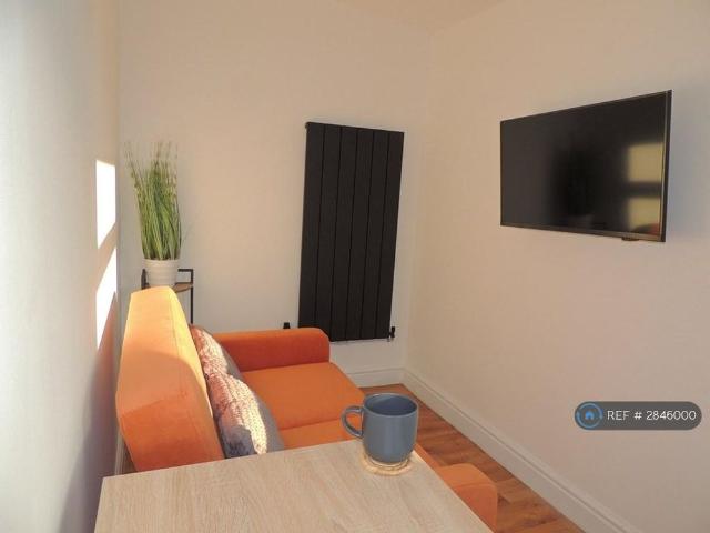 Room for rent in Dalestorth, East Midlands