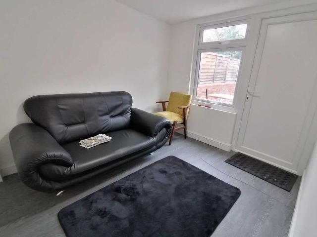 Room for rent in Newtown, Reading