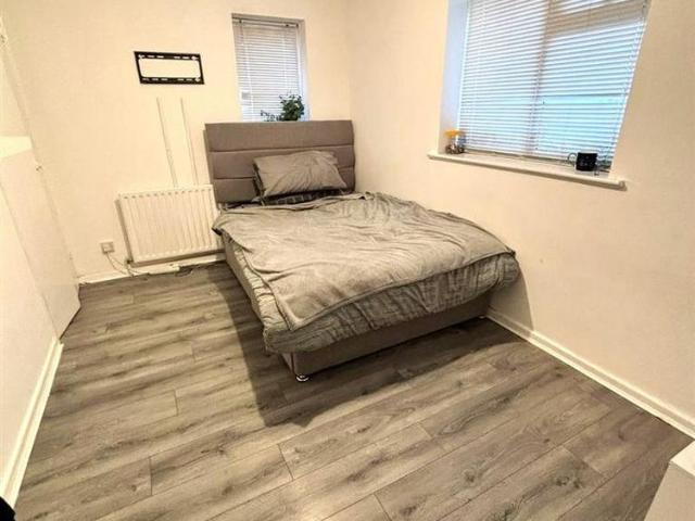Room for rent in Lee Bank, Greater Manchester