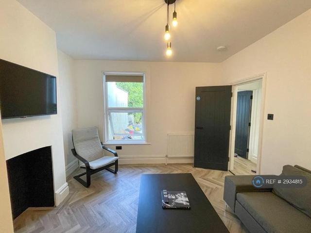 Room for rent in Kingswood, South Gloucestershire