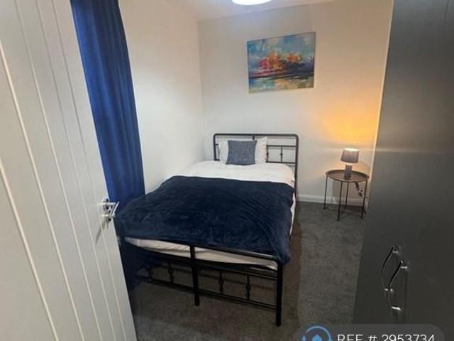Room for rent in Brompton, Gillingham