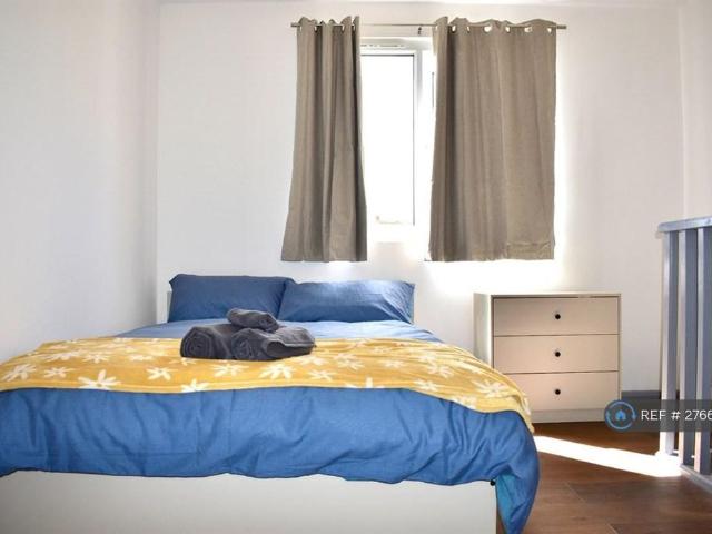 Room for rent in Brompton, Gillingham