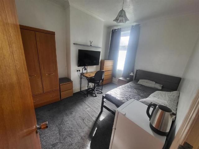 Room for rent in Hencastel, Bridgend
