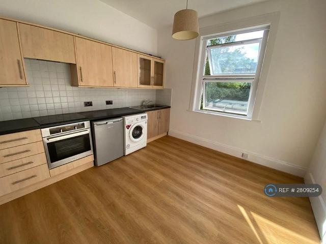 Room for rent in St James, Sandown Park