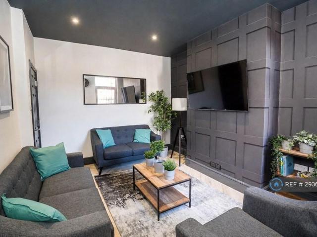 Room for rent in Northgate Village, Two Mills