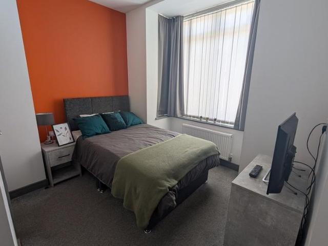 Room for rent in Corby