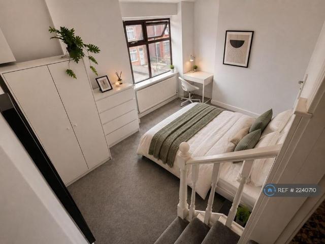 Room for rent in Joiner's Square, Hanley