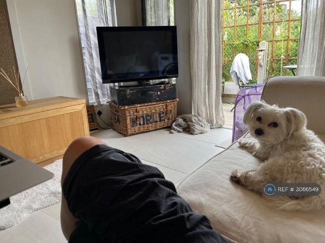 Room for rent in London Borough of Bexley, Greater London